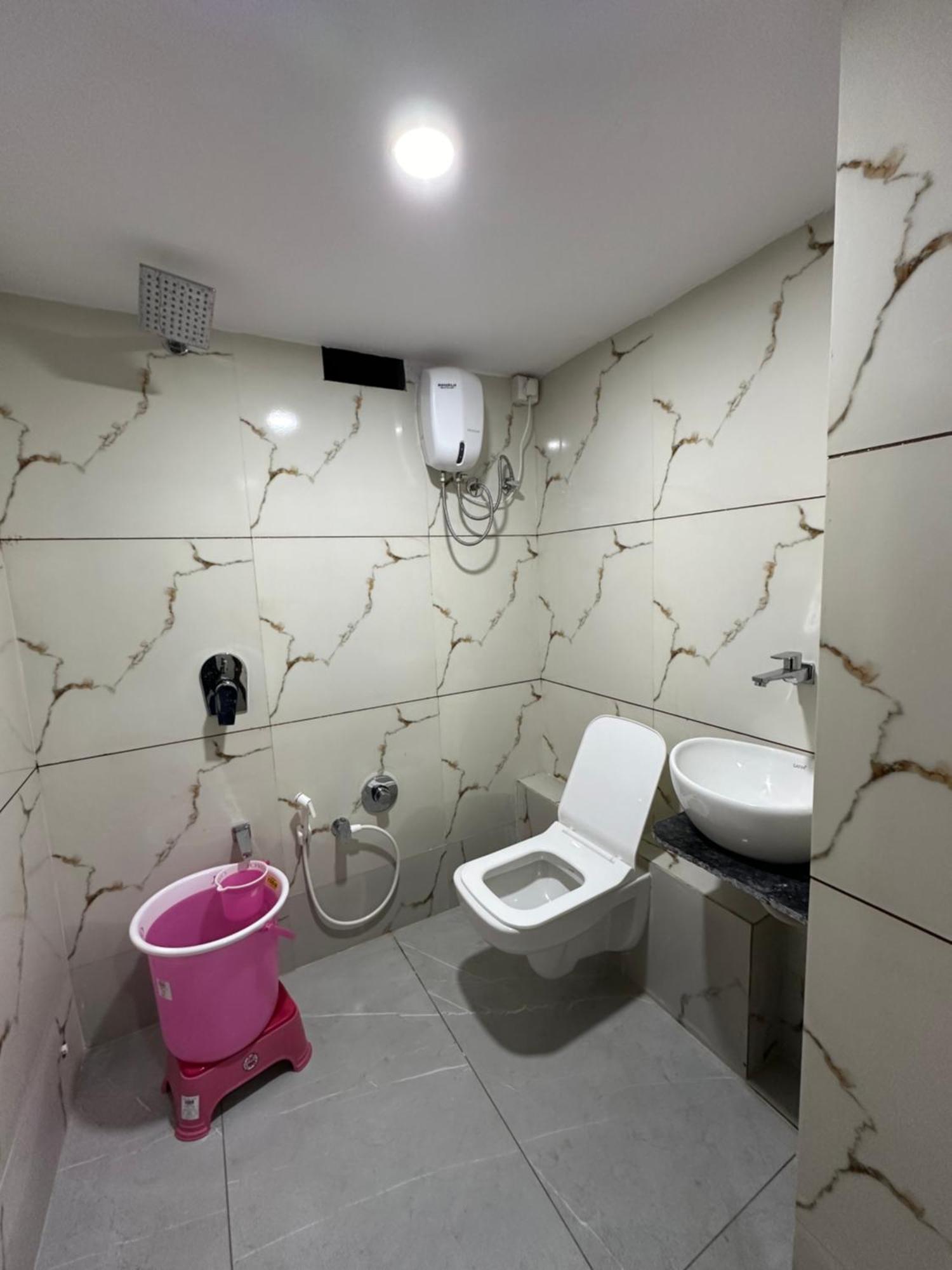 Hotel Golden View Vadodara Exterior foto