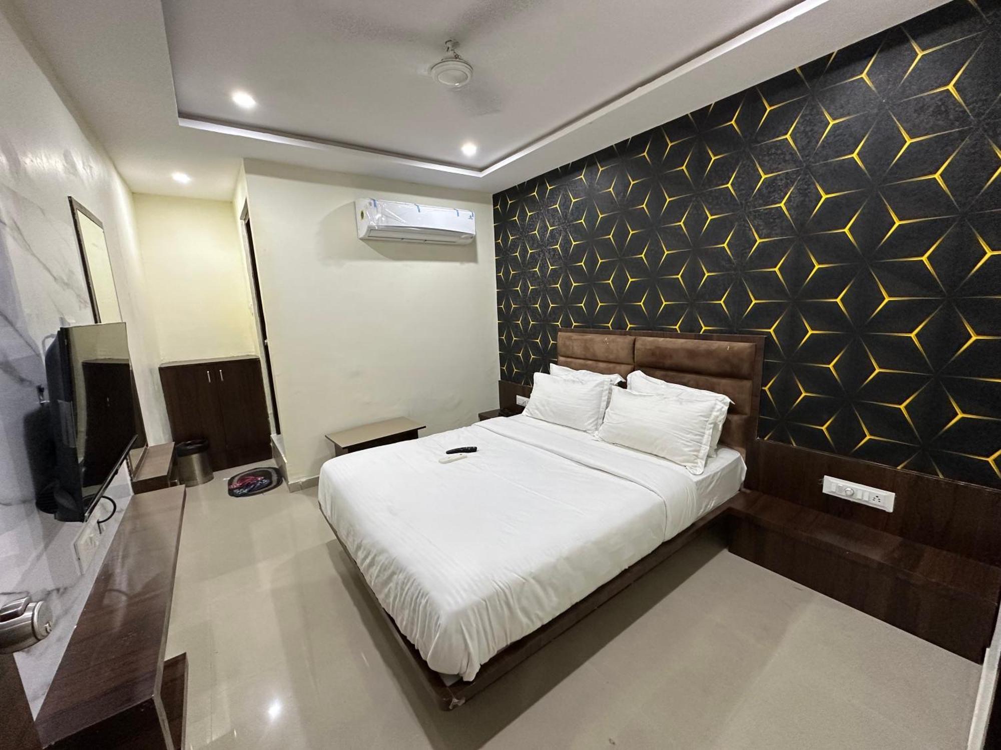 Hotel Golden View Vadodara Exterior foto
